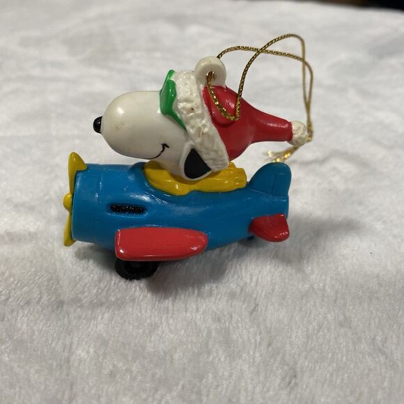 Vintage United Feature Peanuts Snoopy Blue Airplane Christmas Ornament PVC - Picture 3 of 7